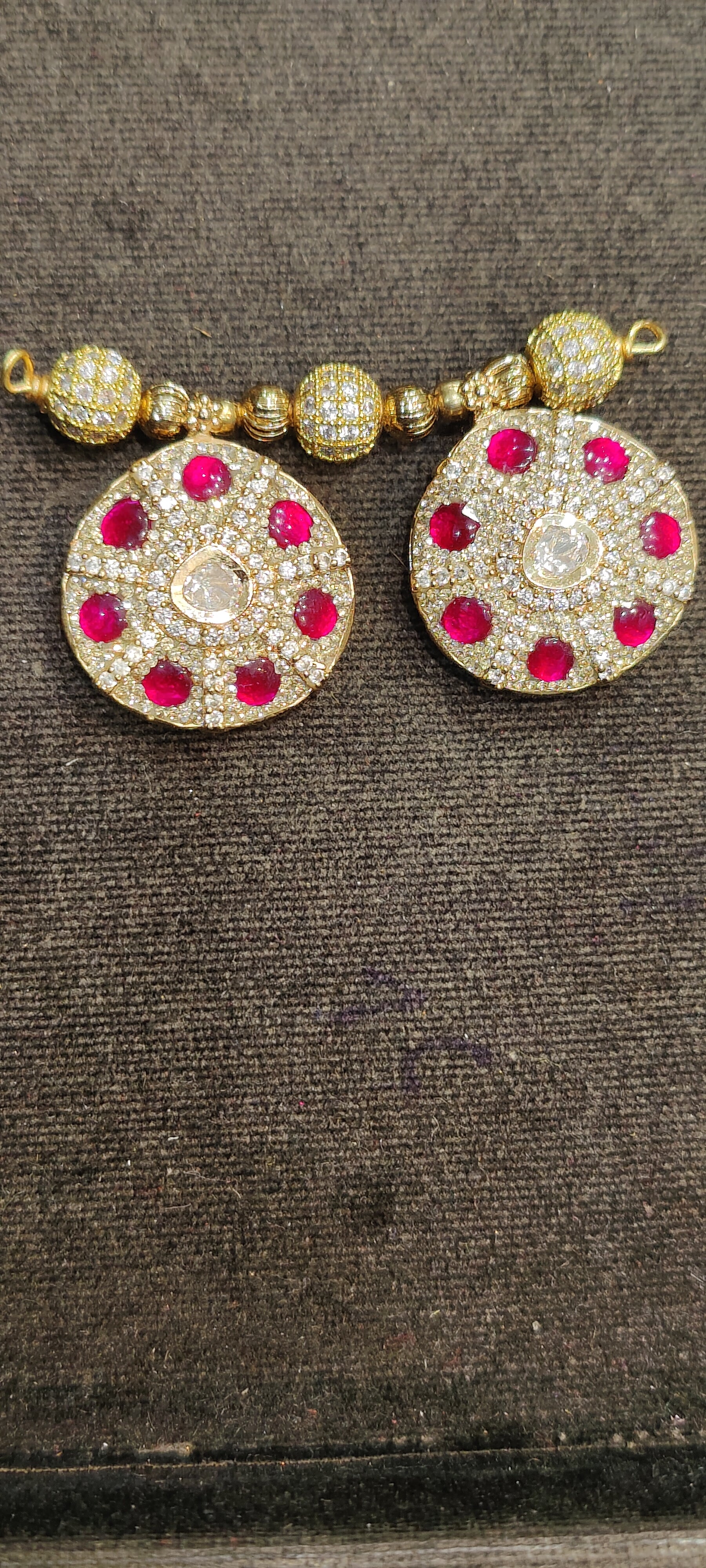 Rajwadi pendent