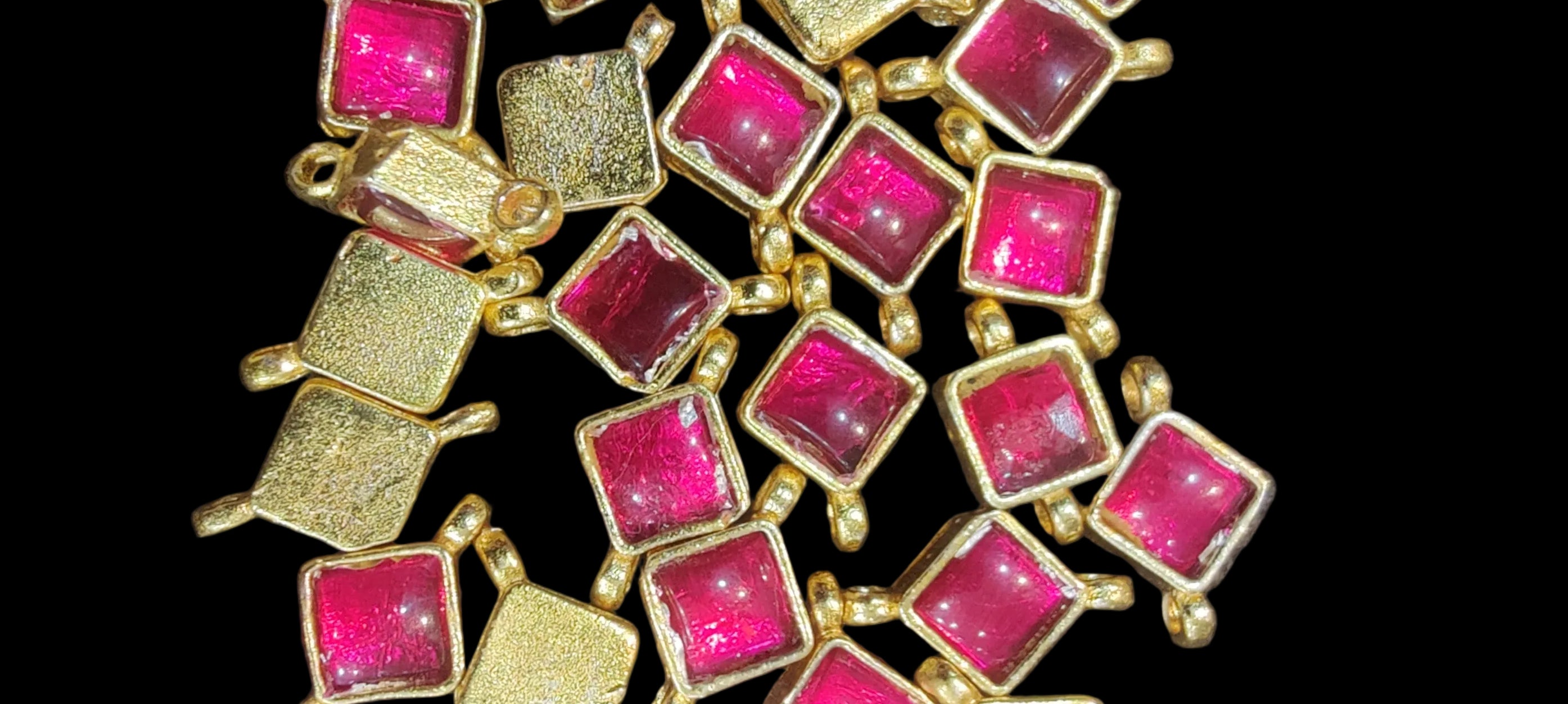 Single Stone Jadau Kundan||12 piece packing & 100 piece packing