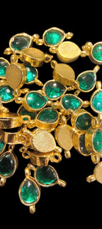 Single Stone Jadau Kundan||12 piece packing & 100 piece packing