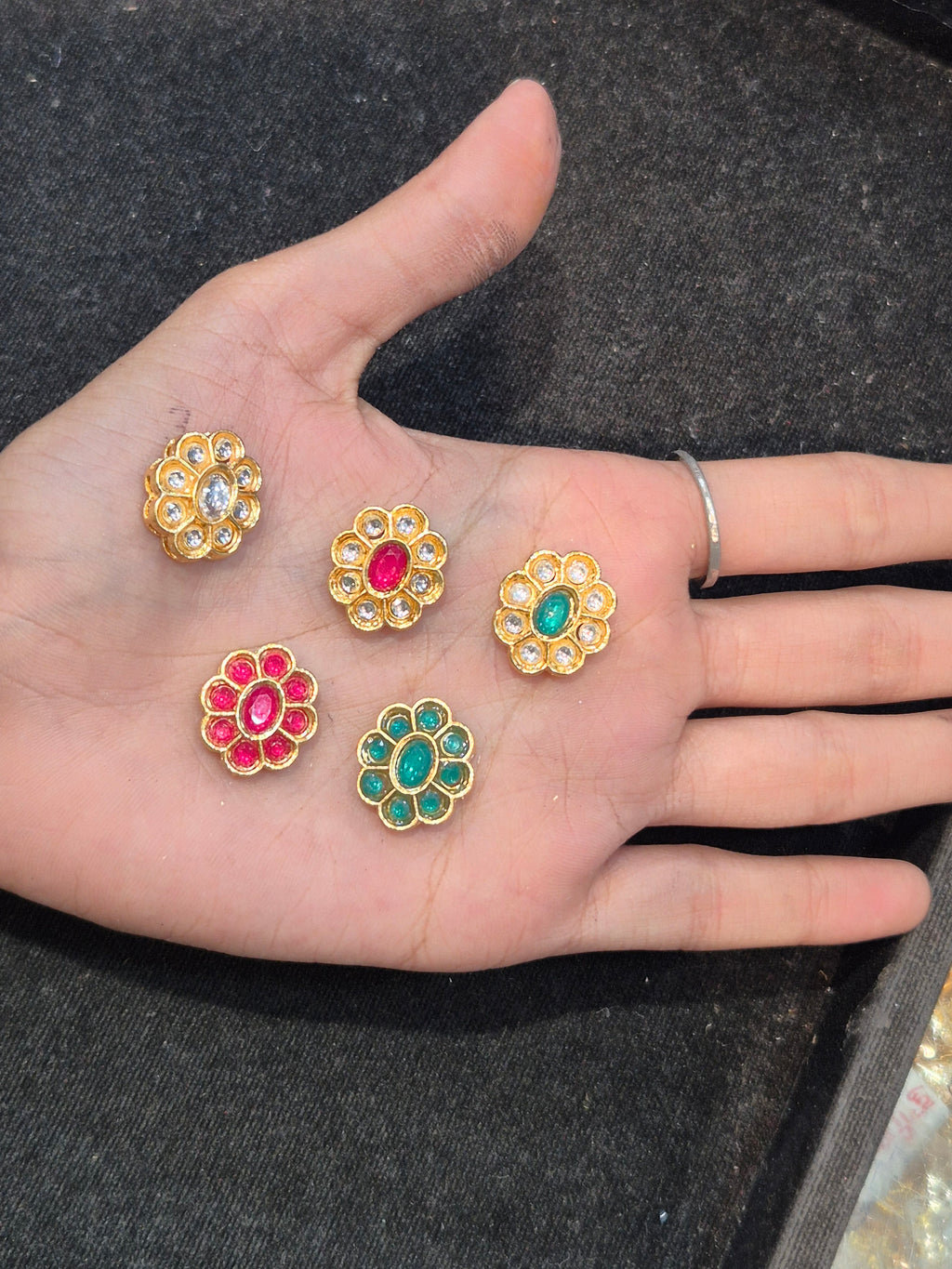 Flower Kundan  || 12 pieces pack ||