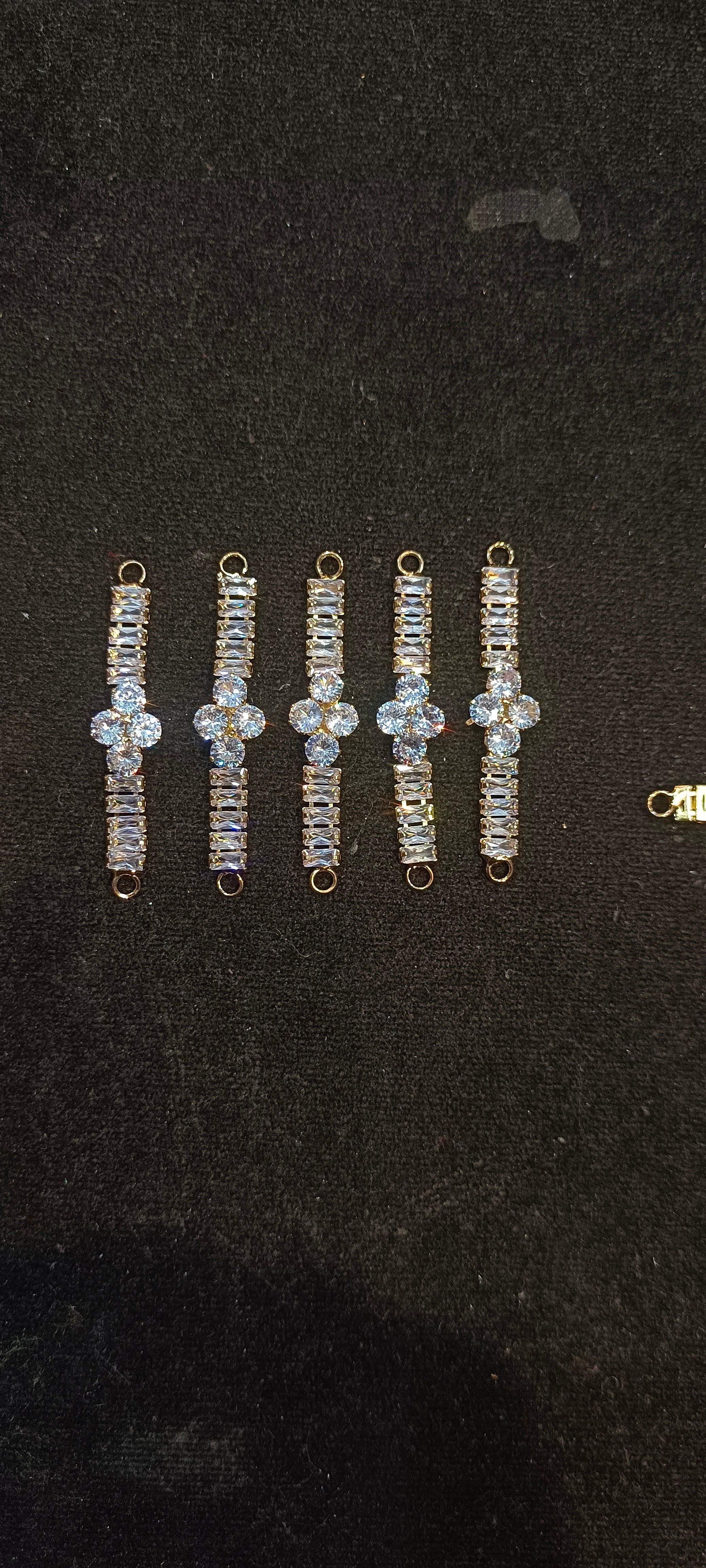 Premium ad pendant|| 1 pcs pack, 6 pcs pack and 12 pcs pack||