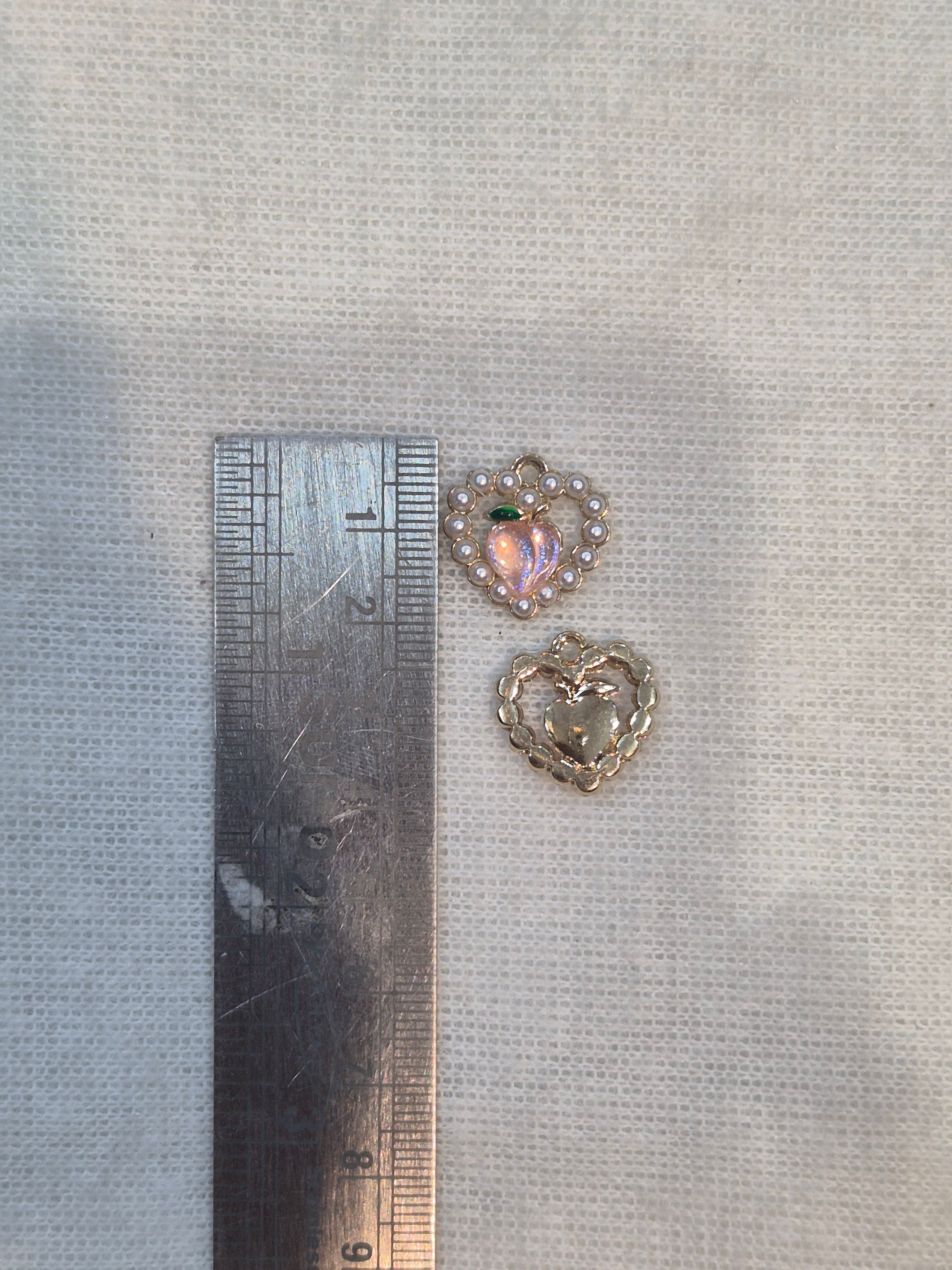 Pearl heart charm || 6 piece pack ||